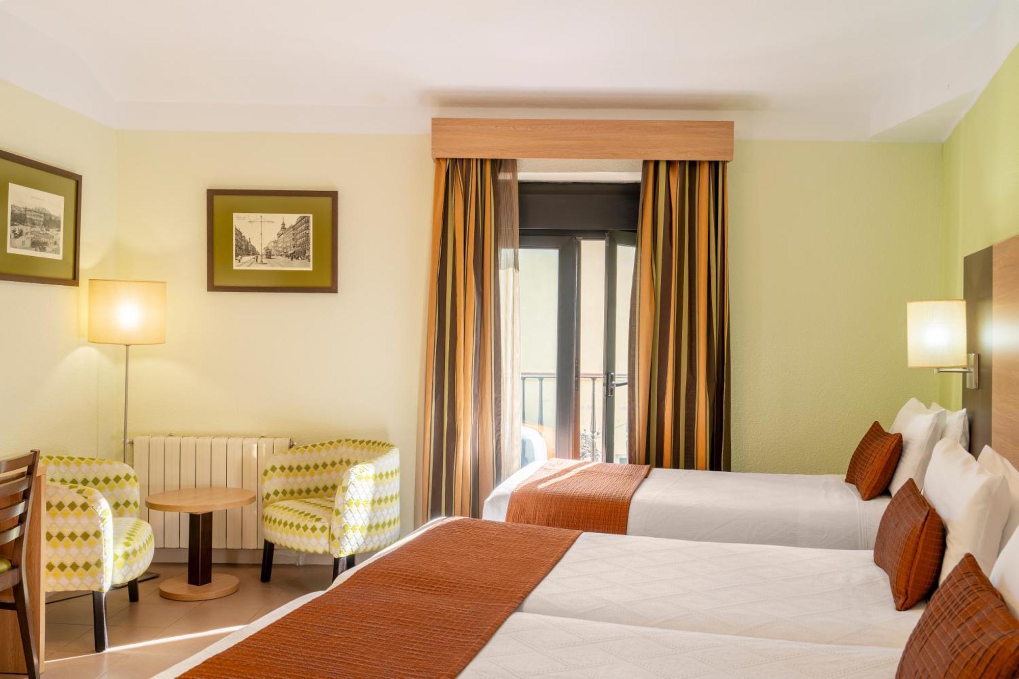โฮสทัล บาเยสต้า Hotel มาดริด ภายนอก รูปภาพ